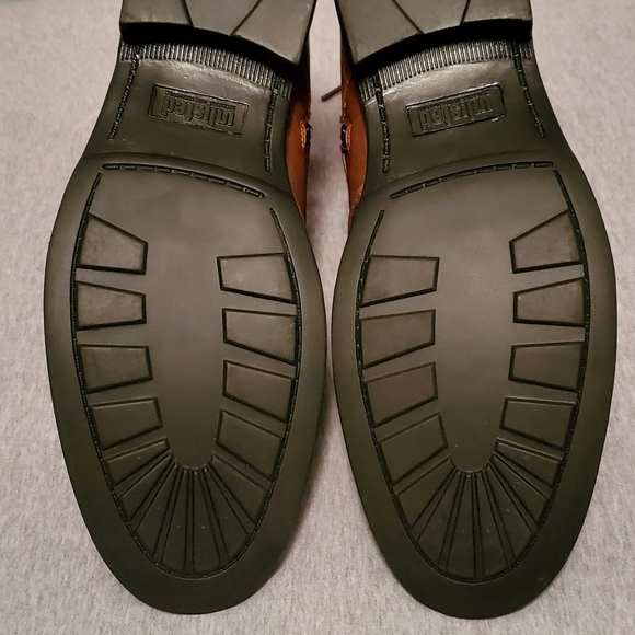 Unlisted by Kenneth Cole men's Wingtip Brogue Boots. New In Box - Picture 10 of 13